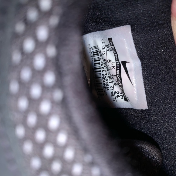 ✨NIKE runners✨ - Picture 3 of 5